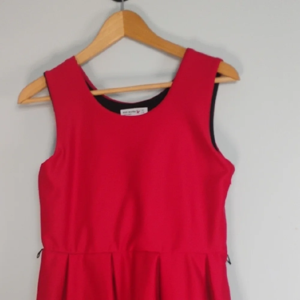 Knitworks Red Black Velvet Floral Detail Holiday Sleeveless Formal Dress Size 16